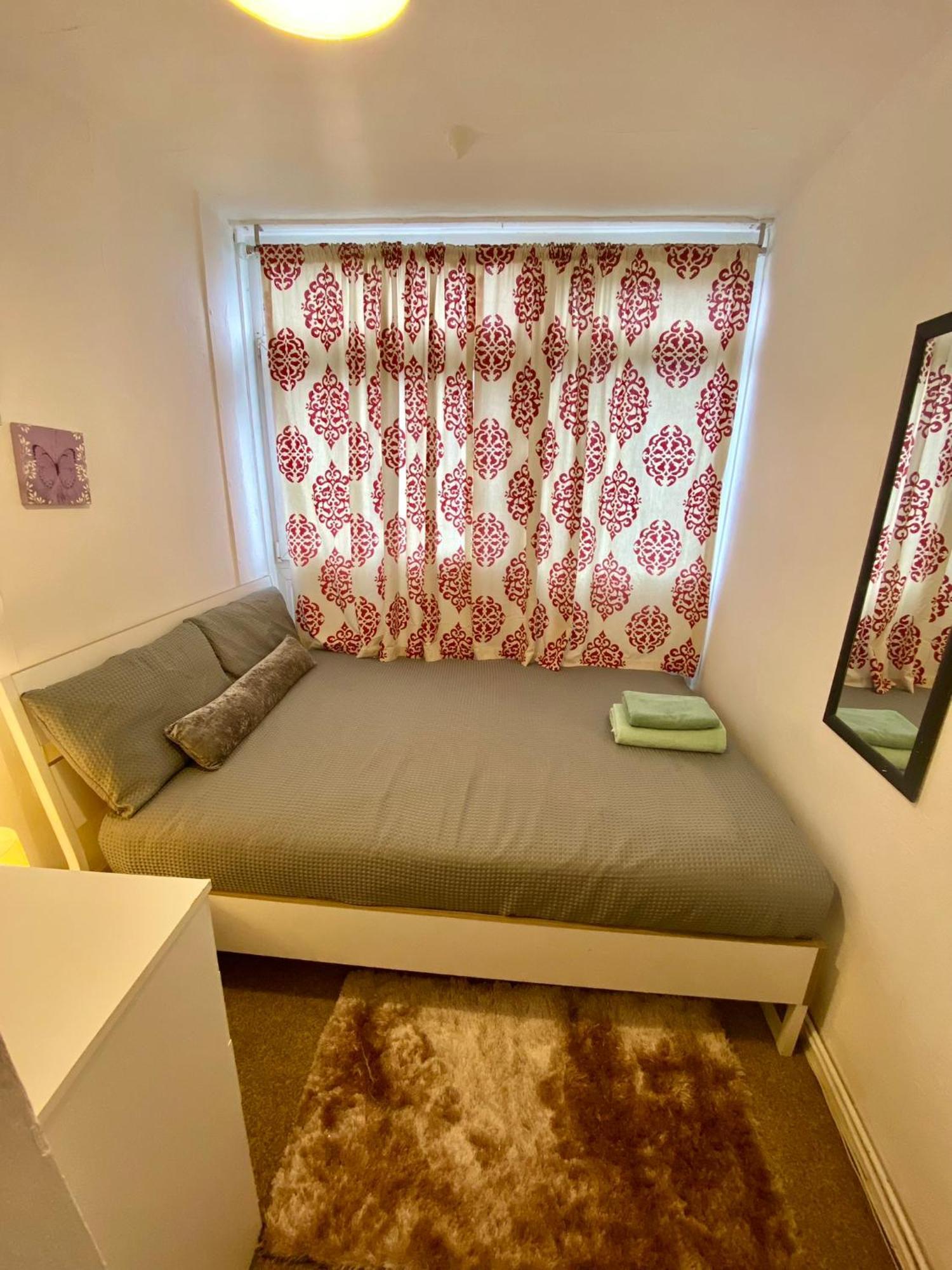Cosy 3 Bed Apt, Old Truman Brewery! Brick Lane, London, E1 Exterior photo